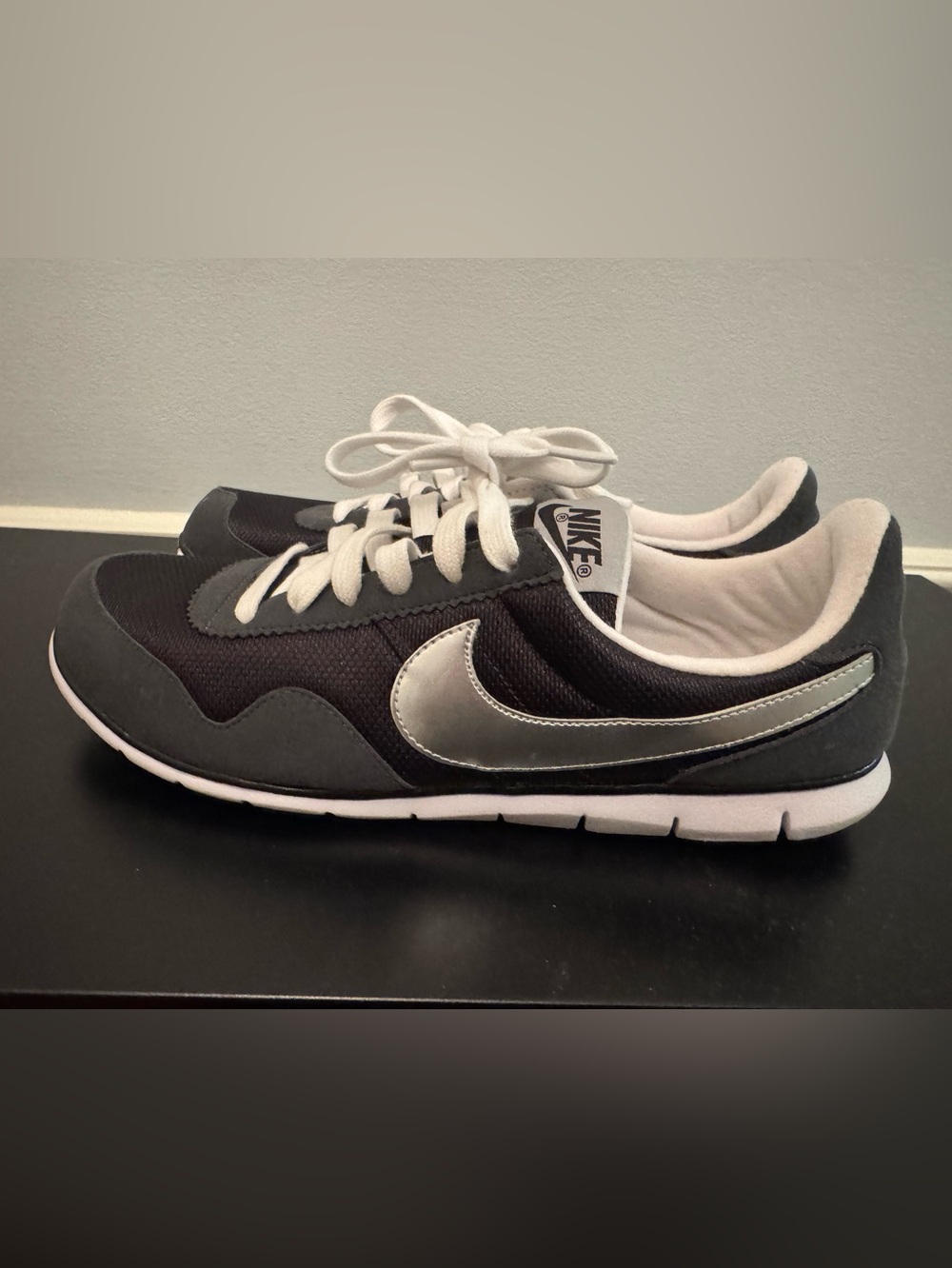 Women’s Nike Waffle Debut Sneakers - Black & Silver